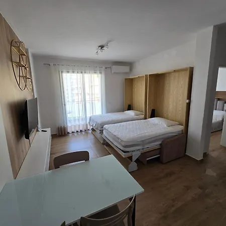 Newborn Apartments Lungomare Vlore Exterior photo