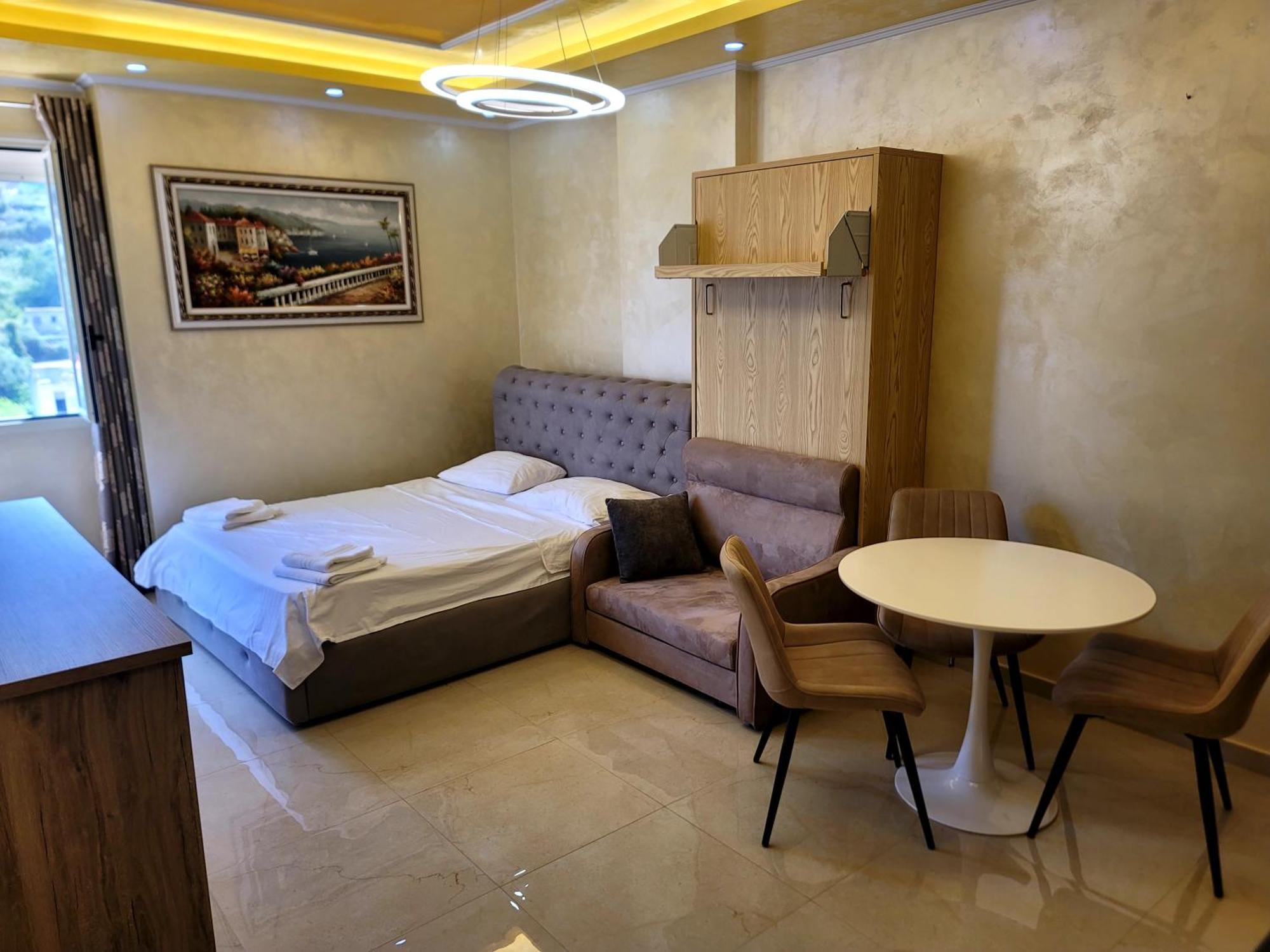 Newborn Lungomare Apartament *
